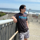 スポーツタイポグラフィ【ブラック】 Tシャツ ※左袖にマーキング可